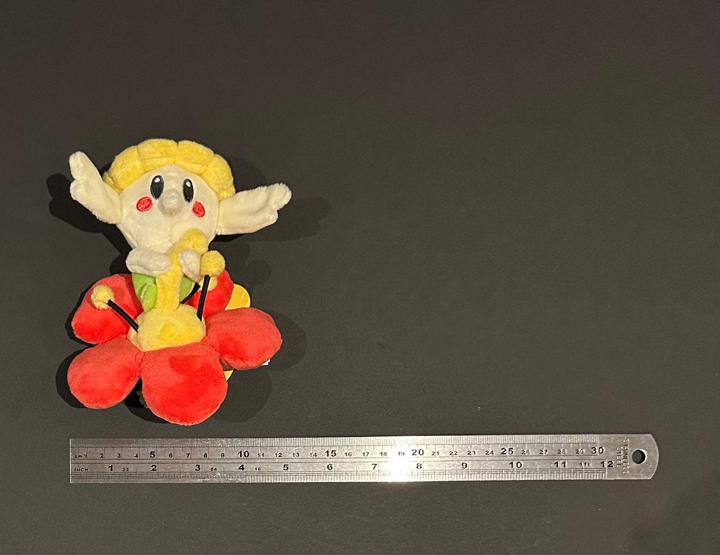 Flabebe - Red (Pokemon Fit)