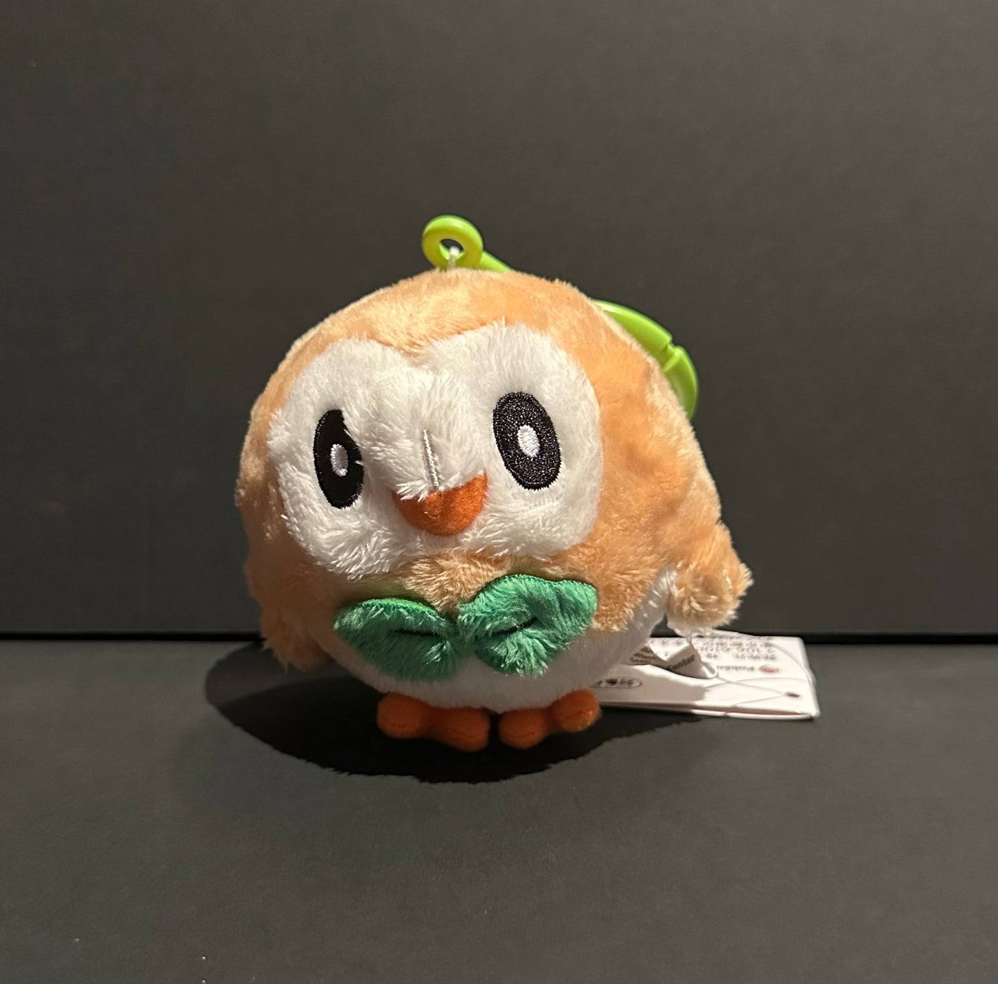Rowlett plush w/carabiner