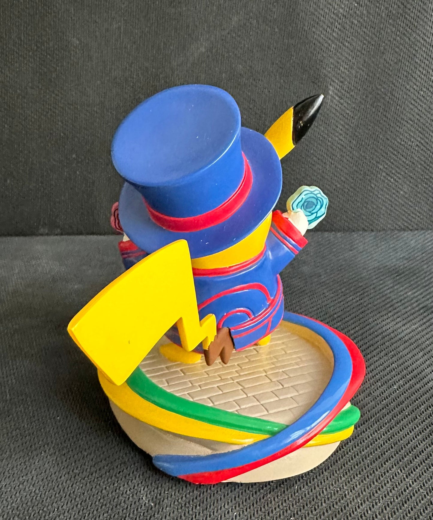 Pikachu Statue Worlds ‘22